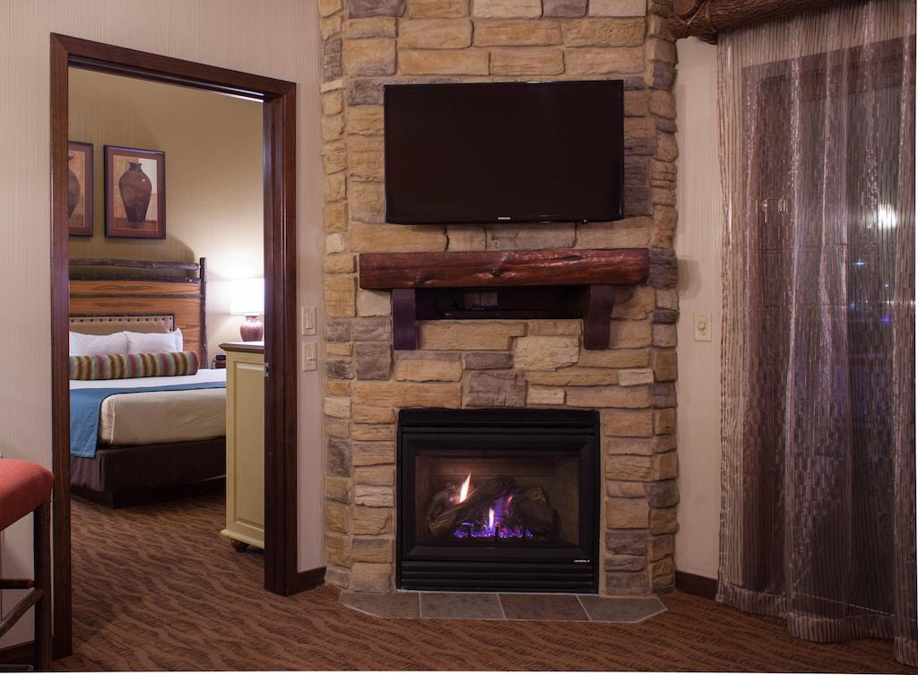 Club Wyndham Glacier Canyon Wisconsin Dells Room photo