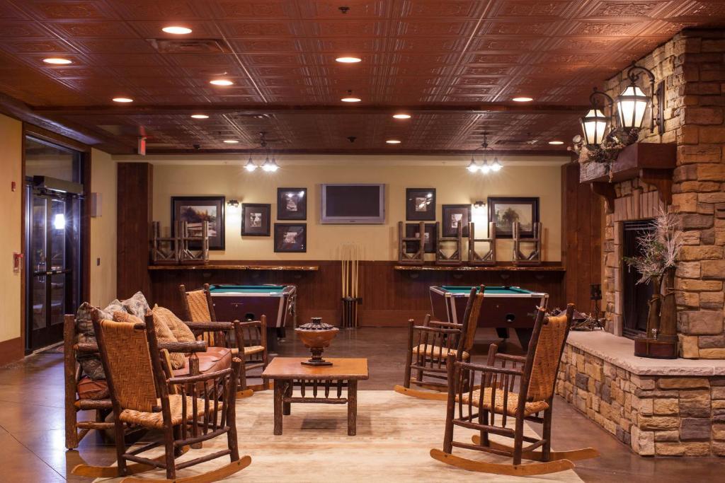Club Wyndham Glacier Canyon Wisconsin Dells Exterior photo