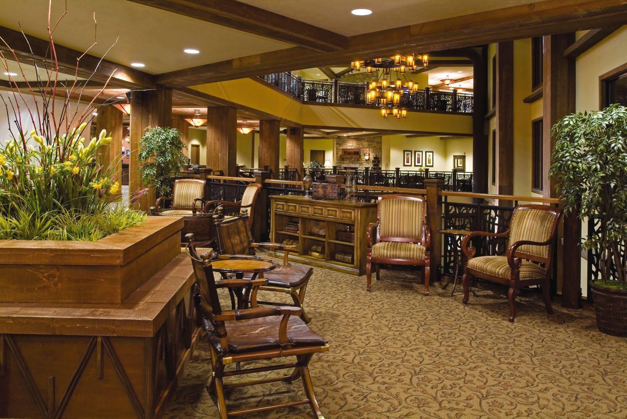 Club Wyndham Glacier Canyon Wisconsin Dells Exterior photo
